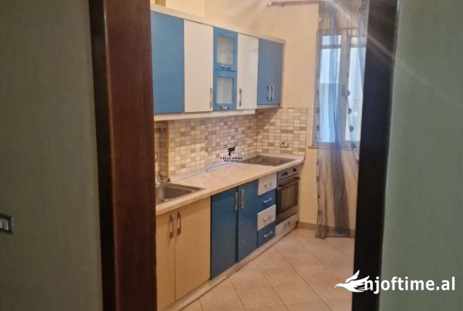 Shtepi me qera 3+1 ne Tirane - 500 Euro