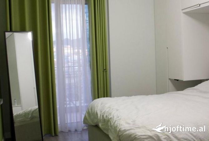 Shtepi me qera Apartament ne Tirane, 1+1, Mobilimi E mobiluar, Pagesa 500  Euro.