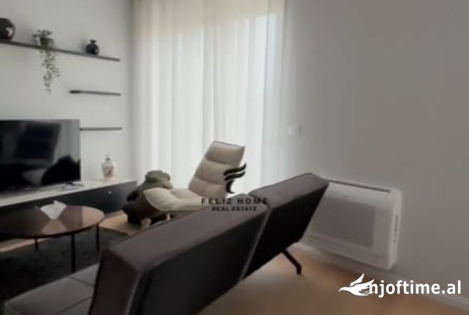Shtepi me qera 2+1 ne Tirane - 1,000 Euro