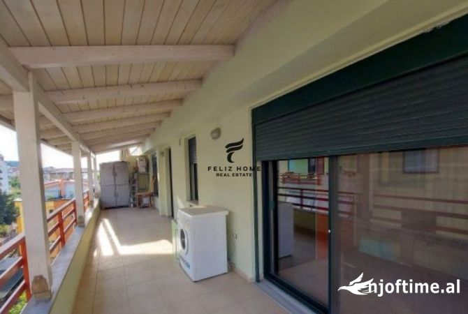 Shtepi ne shitje Apartament ne Tirane, 2+1, Mobilimi E mobiluar, Pagesa 149,000  Euro.