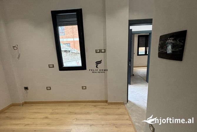 Ambient biznesi me qera 3+1 ne Tirane - 110,000 Leke