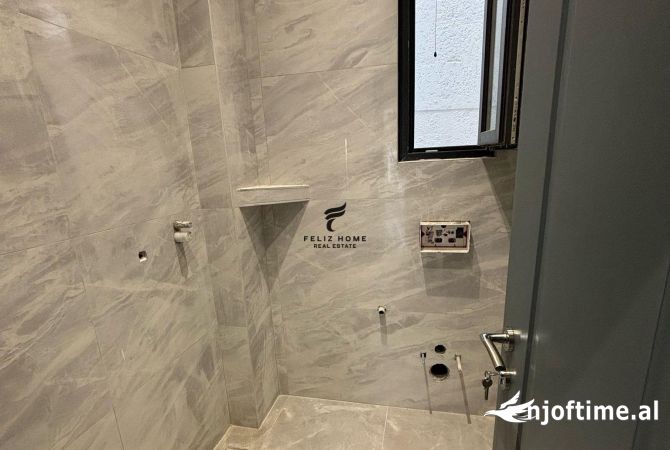 Ambient biznesi me qera 3+1 ne Tirane - 110,000 Leke