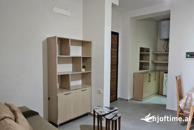 Shtepi me qera 1+1 ne Tirane - 400 Euro