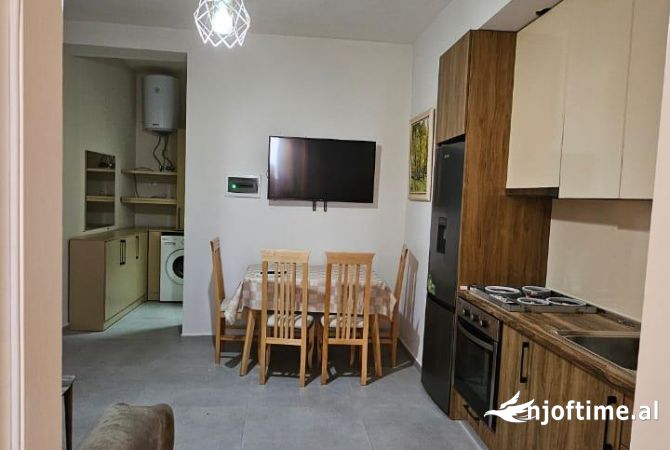 Shtepi me qera 1+1 ne Tirane - 400 Euro