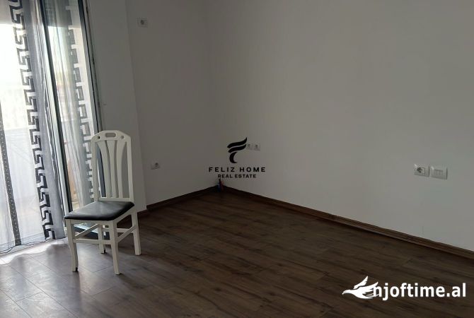 Shtepi me qera Apartament ne Tirane, 2+1, Mobilimi E mobiluar, Pagesa 550  Euro.