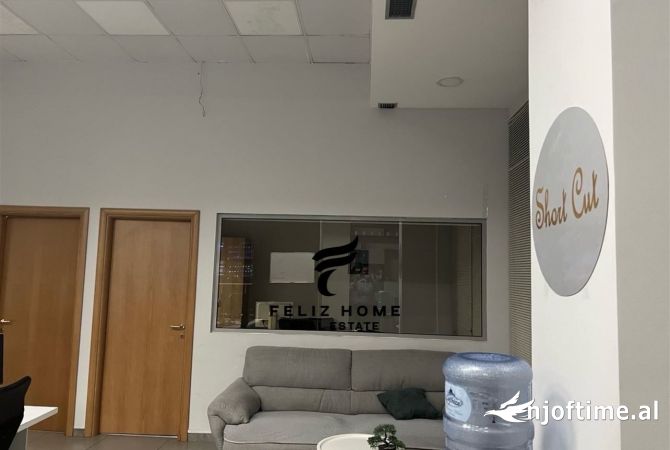 Ambient biznesi me qera 3+1 ne Tirane - 1,200 Euro
