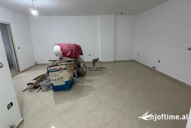 Ambient biznesi me qera 3+1 ne Tirane - 700 Euro