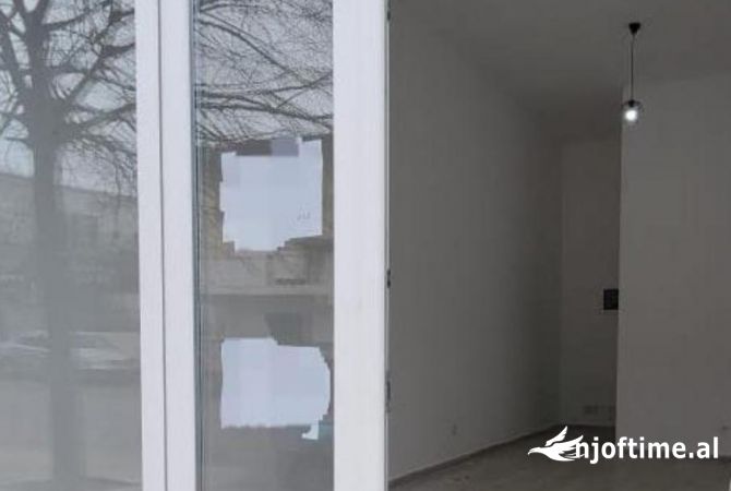 Ambient biznesi me qera 1+1 ne Tirane - 700 Euro