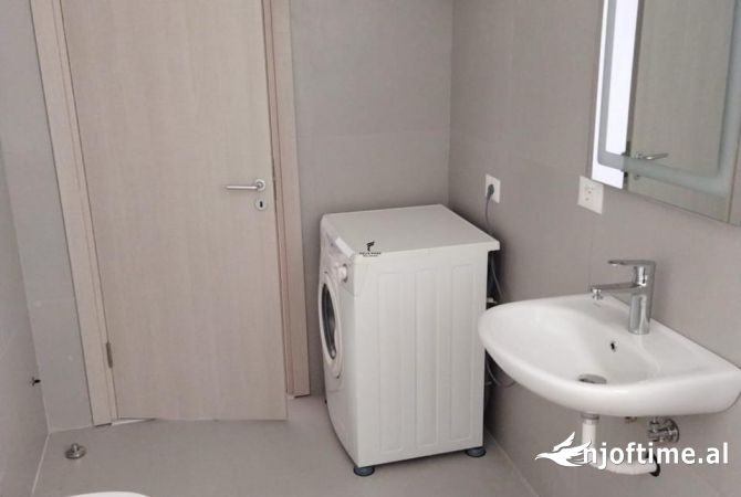 Shtepi me qera Apartament ne Tirane, 2+1, Mobilimi E mobiluar, Pagesa 700  Euro.