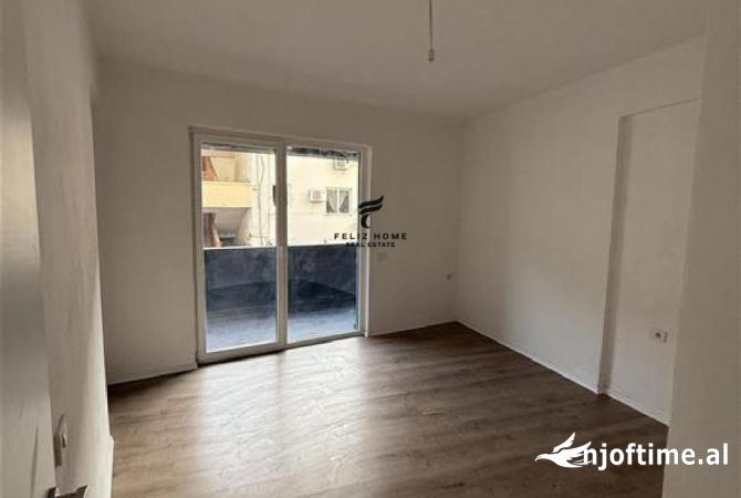 Ambient biznesi me qera 3+1 ne Tirane - 85,000 Leke