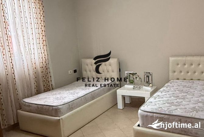 Shtepi me qera Vila Luksoze ne Tirane, 4+1, Mobilimi E mobiluar, Pagesa 600  Euro.