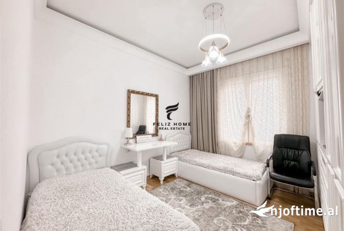 Shtepi ne shitje Apartament ne Tirane, 3+1, Mobilimi E mobiluar, Pagesa 250,000  Euro.