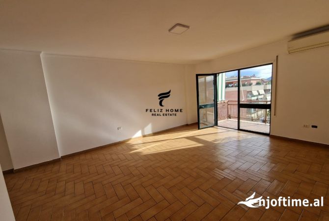 Ambient biznesi me qera 3+1 ne Tirane - 1,500 Euro