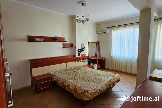 Ambient biznesi me qera 3+1 ne Tirane - 2,500 Euro