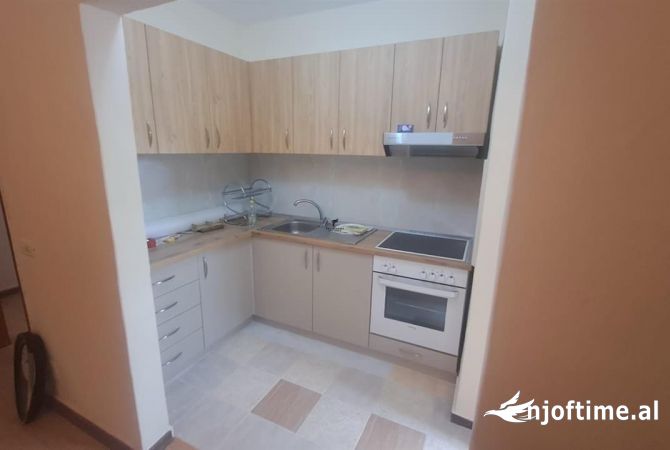 Shtepi me qera 2+1 ne Tirane - 500 Euro