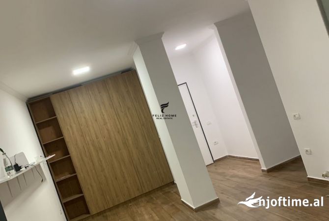 Ambient biznesi me qera 3+1 ne Tirane - 1,000 Euro