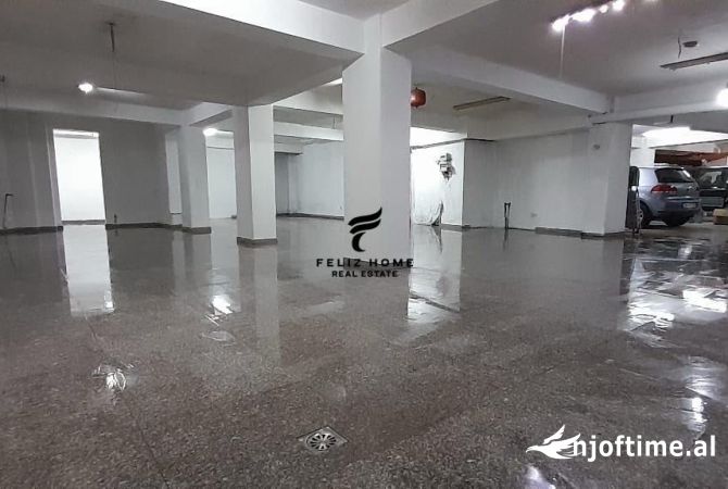 Ambient biznesi me qera 4+1 ne Tirane - 1,500 Euro