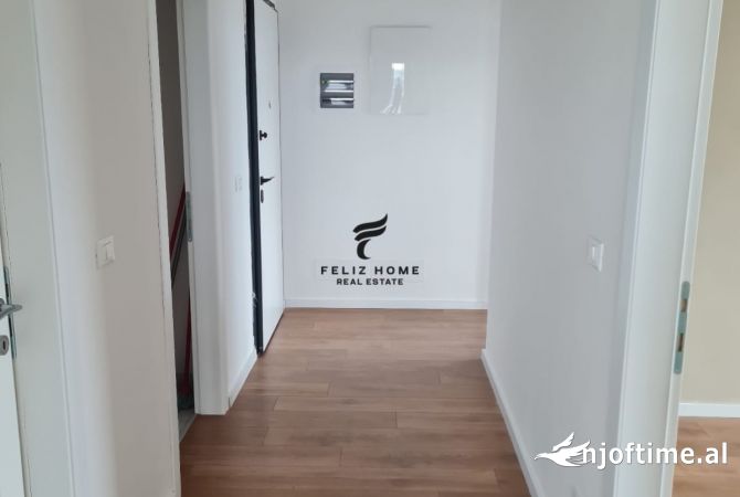 ZYRE ME QERA 96 M2 LAKE VIEW 1.600 EURO