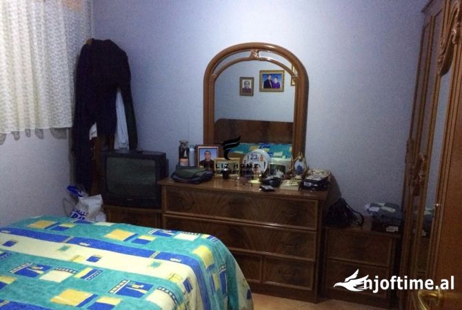 Shtepi me qera Apartament ne Tirane, 1+1, Mobilimi E mobiluar, Pagesa 50,000  Leke.