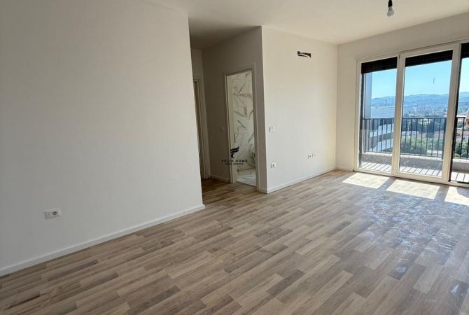 Ambient biznesi me qera 3+1 ne Tirane - 450 Euro