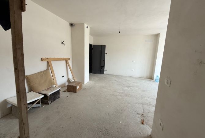 Shtepi ne shitje 2+1 ne Tirane - 330,000 Euro