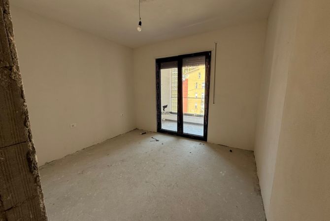 Shtepi ne shitje 2+1 ne Tirane - 305,000 Euro