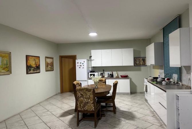 Casa in affitto 2+1 a Tirana - 60,000 Leke
