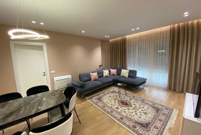 Shtepi me qera 2+1 ne Tirane - 800 Euro