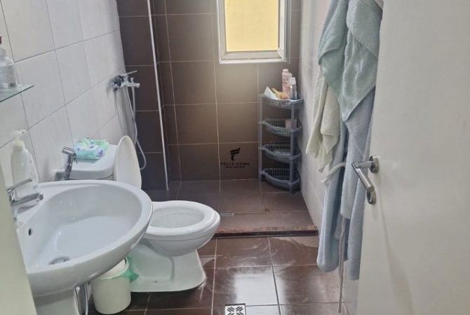 Shtepi me qera Apartament ne Tirane, 2+1, Mobilimi E mobiluar, Pagesa 380  Euro.