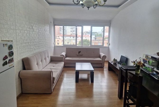 Shtepi me qera 2+1 ne Tirane - 380 Euro