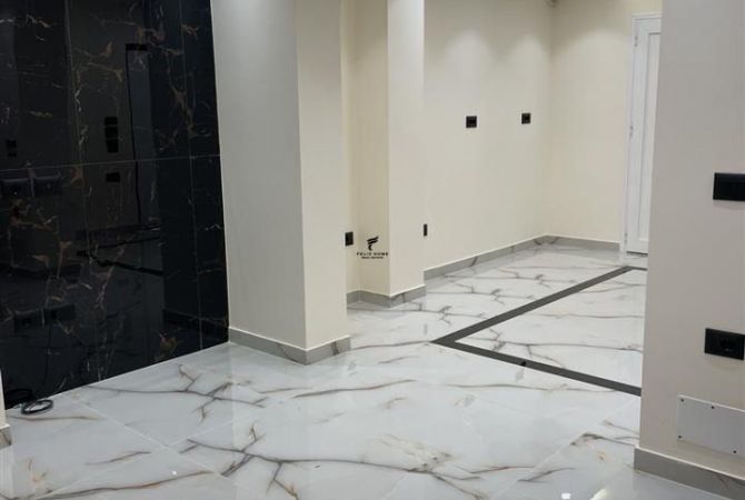 Ambient biznesi me qera 3+1 ne Tirane - 1,000 Euro