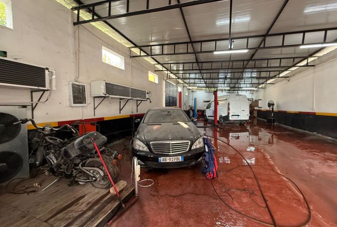 Ambient biznesi me qera 4+1 ne Tirane - 1,000 Euro