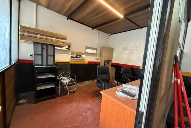 Ambient biznesi me qera 4+1 ne Tirane - 1,000 Euro