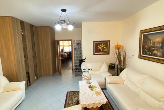 Shtepi ne shitje 2+1 ne Tirane - 250,000 Euro