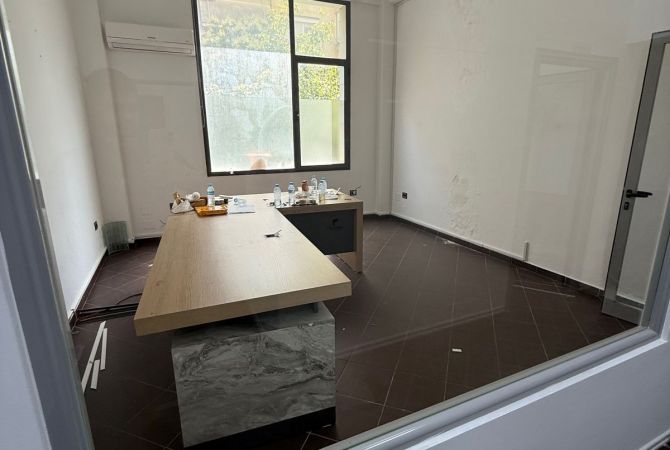 ZYRE ME QERA 320 M2 KOMUNA E PARISIT 2.400 EURO