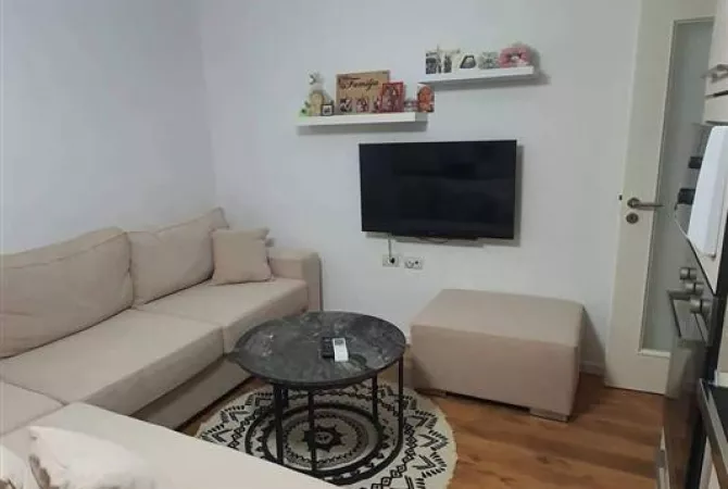 Shtepi me qera 2+1 ne Tirane - 500 Euro