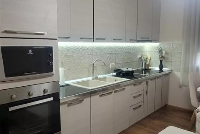 Shtepi me qera 2+1 ne Tirane - 500 Euro