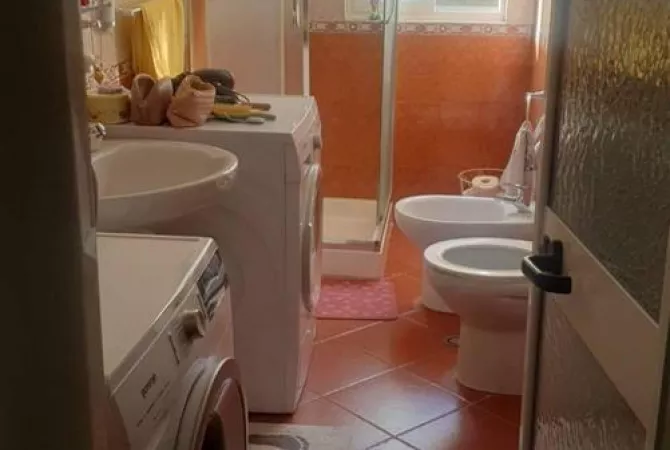 Shtepi me qera Apartament ne Tirane, 2+1, Mobilimi E mobiluar, Pagesa 500  Euro.