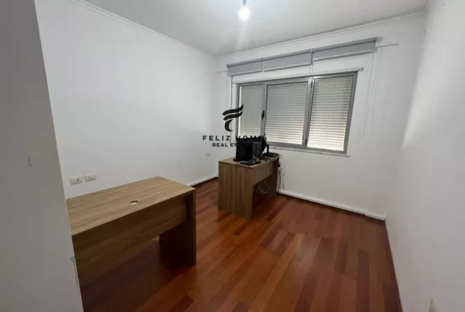 Ambiente Commerciale in Affitto 3+1 a Tirana - 600 Euro
