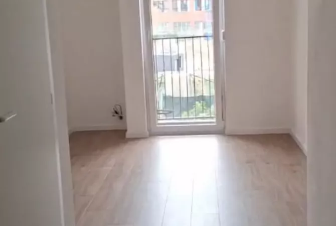 Ambient biznesi me qera 3+1 ne Tirane - 250 Euro