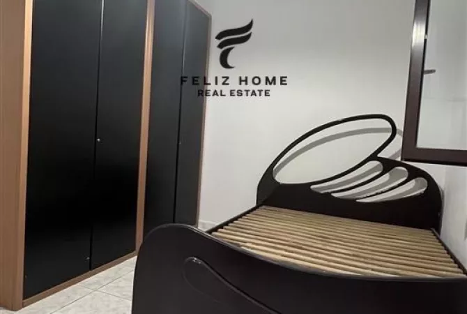 Shtepi me qera Apartament ne Tirane, 2+1, Mobilimi E mobiluar, Pagesa 500  Euro.