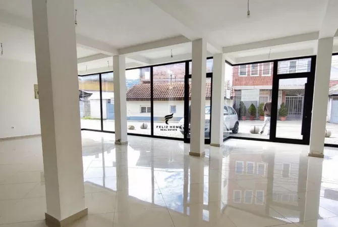 Ambient biznesi me qera 3+1 ne Tirane - 3,800 Euro