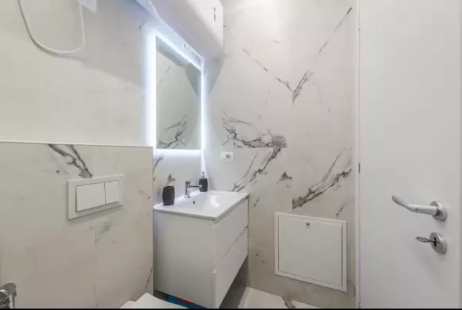 Shtepi me qera Apartament ne Tirane, 1+1, Mobilimi E mobiluar, Pagesa 700  Euro.