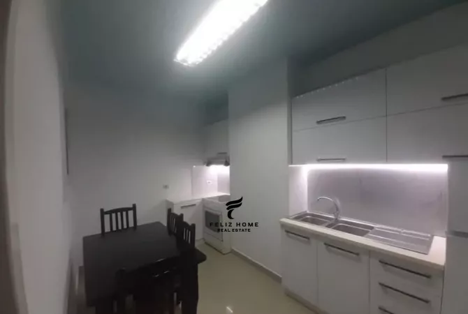 Shtepi me qera Apartament ne Tirane, 1+1, Mobilimi E mobiluar, Pagesa 500  Euro.