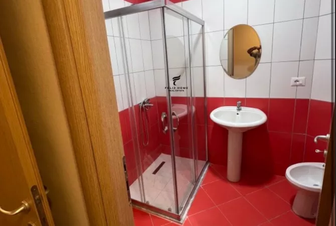 Shtepi me qera 2+1 ne Tirane - 50,000 Leke