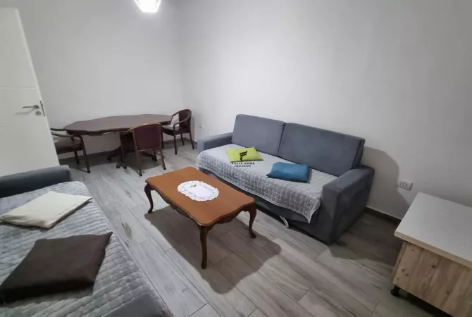 Shtepi me qera 2+1 ne Tirane - 55,000 Leke