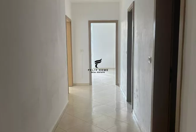 Ambient biznesi me qera 3+1 ne Tirane - 1,200 Euro