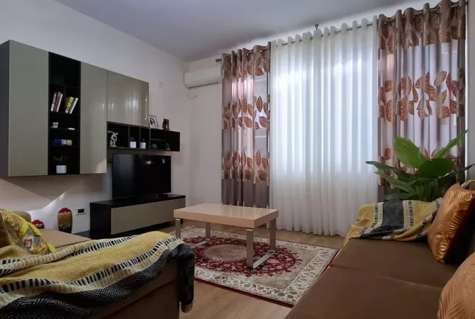 Shtepi me qera 1+1 ne Tirane - 650 Euro