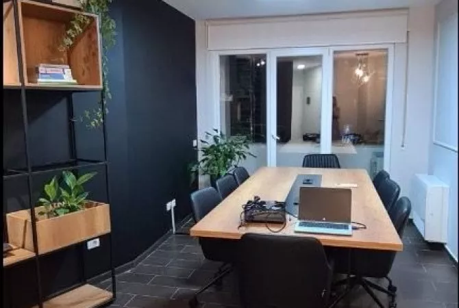 Ambient biznesi me qera 3+1 ne Tirane - 850 Euro