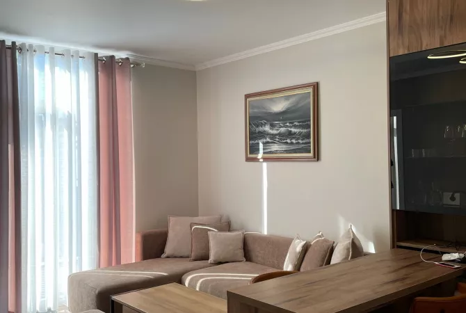 Shtepi me qera 2+1 ne Tirane - 500 Euro